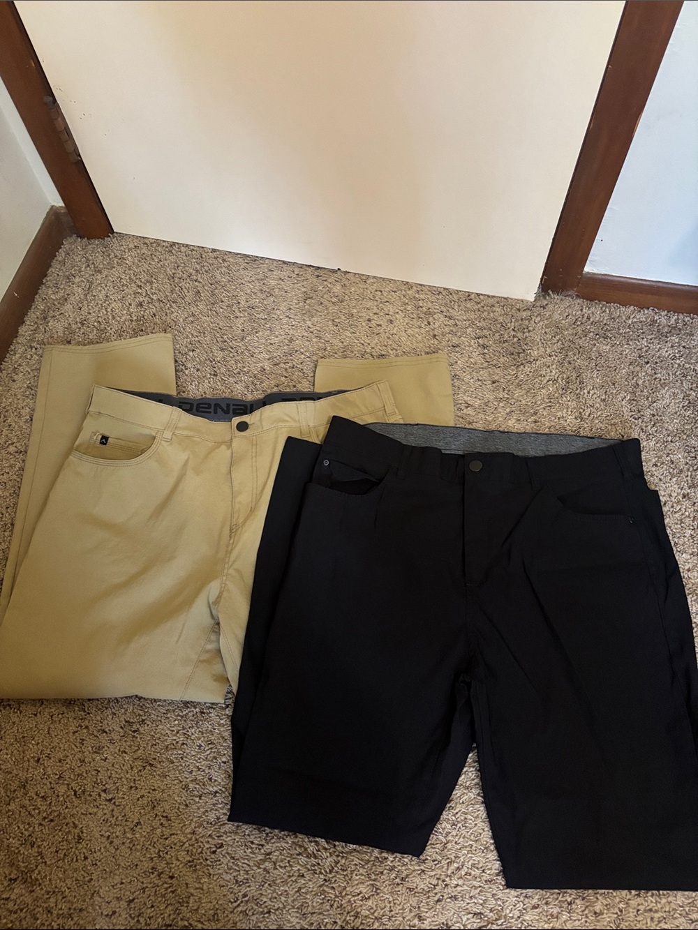 2 pairs Men’s Members Mark Denali Pants Tan and Black 38x30
